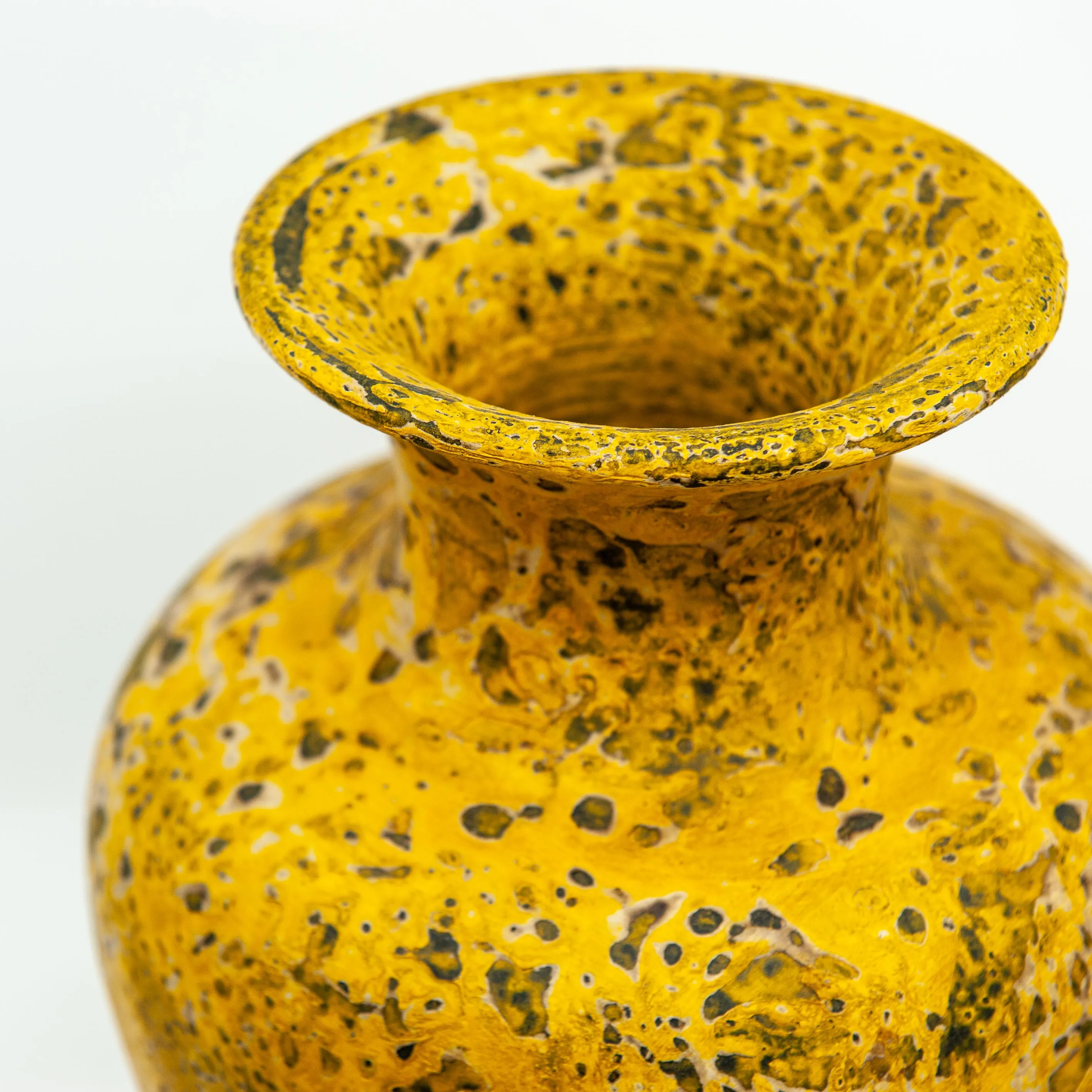 Ceramic Pot - Gold