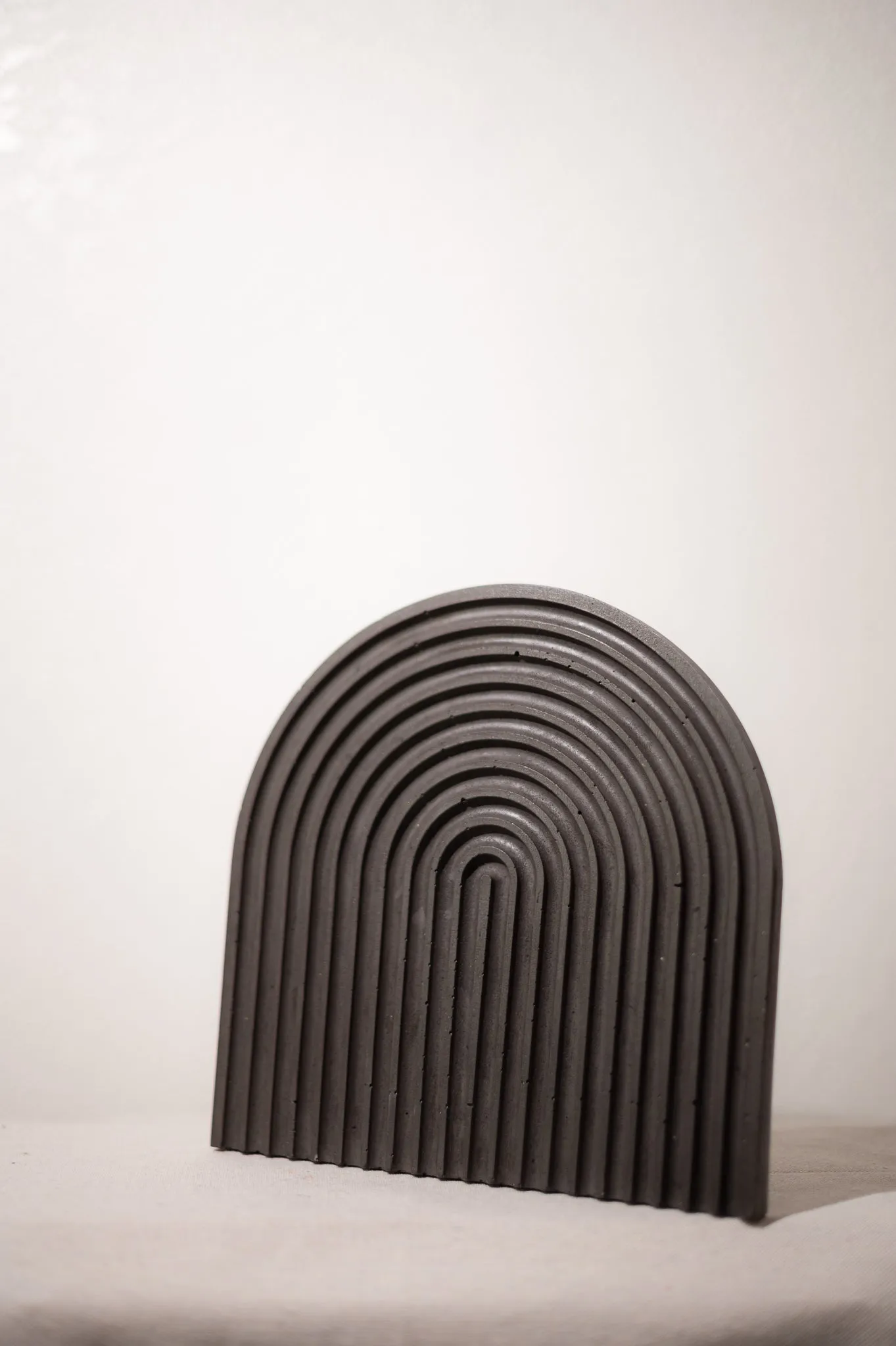 "Mediano Bveda Arch" Concrete Collection